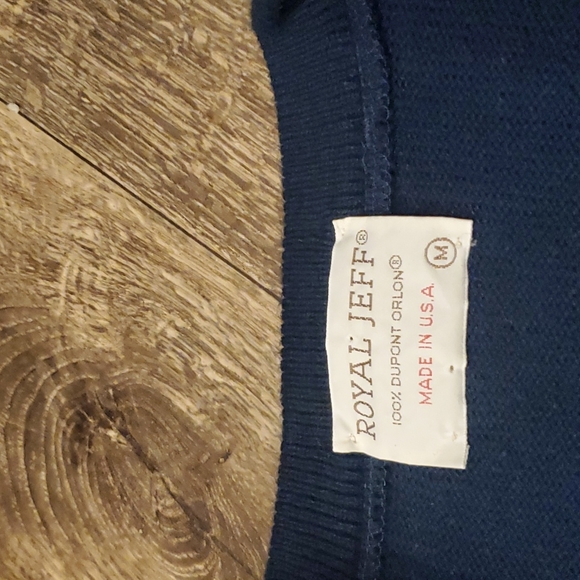 Vintage Mens Royal Jeff Vneck Sweater Size M Made in the USA - Picture 2 of 4